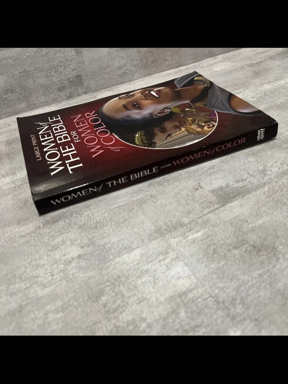 Urban Spirit Women of the Bible for Women of Color - Large Print